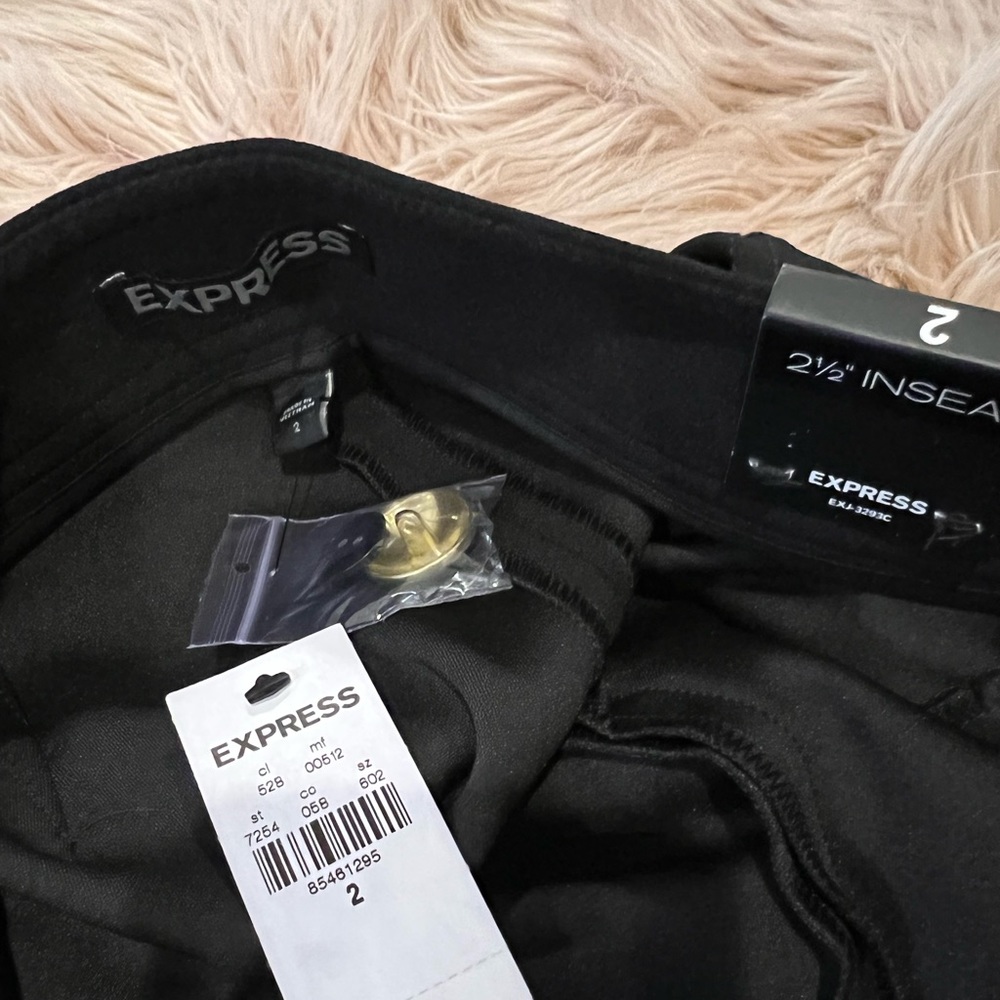 `Express Black Shorts